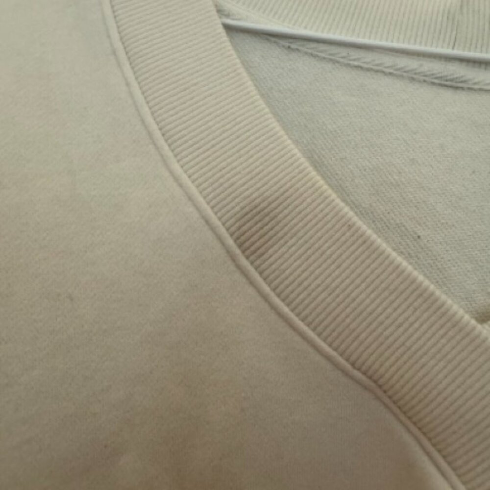 Vuori White Sedona V-Neck Long Sleeve Pullover Sweatshirt, size S/M - Picture 2 of 3